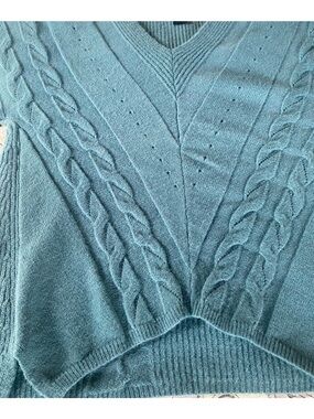 Oliver O. Teal Ribbed V-Neck Sweater
